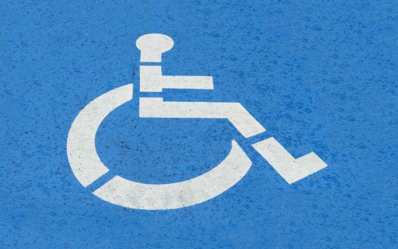 Mercado de Sinalização de Estacionamento projeta crescimento global até 2029