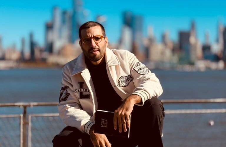 A Importância dos Pastores na Comunidade: O Exemplo Transformador do Pastor Matheus Amaral